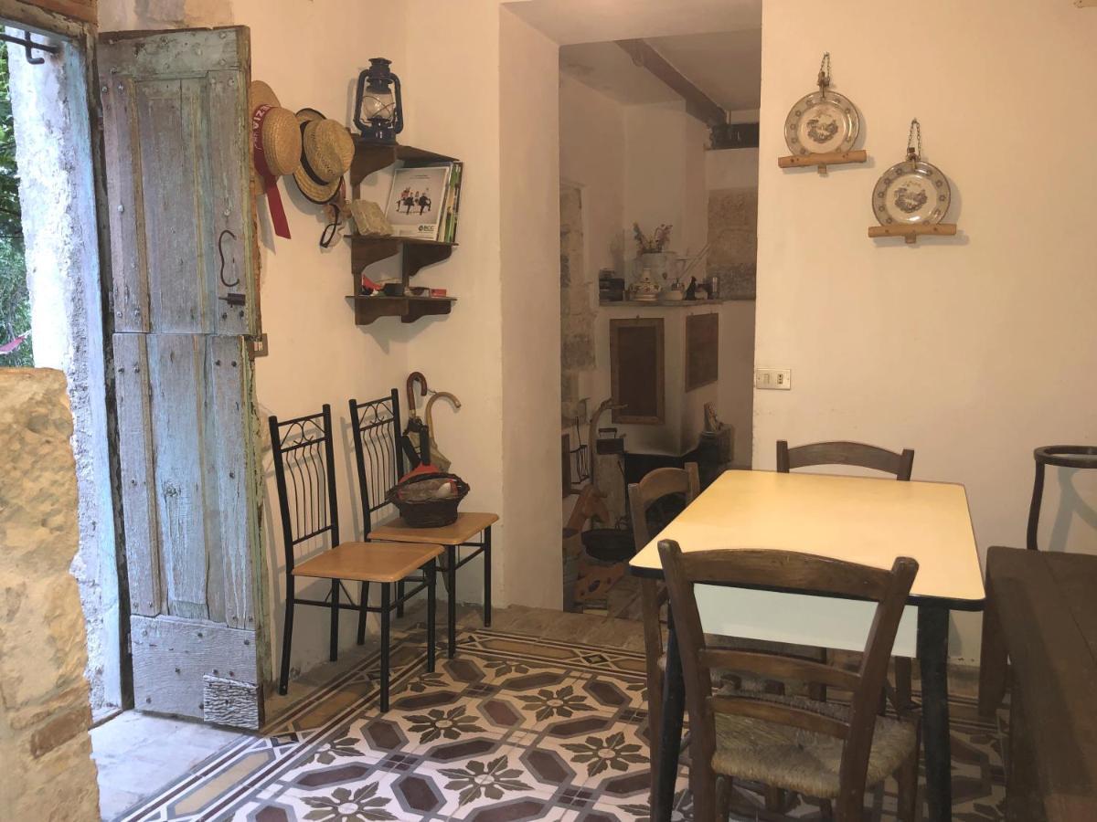 Ai Limiti • 67 • Stonehouse Pensionat Palombaro Eksteriør billede